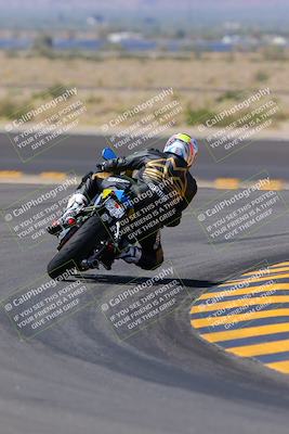 media/Oct-08-2022-SoCal Trackdays (Sat) [[1fc3beec89]]/Turn 11 Backside (1145am)/